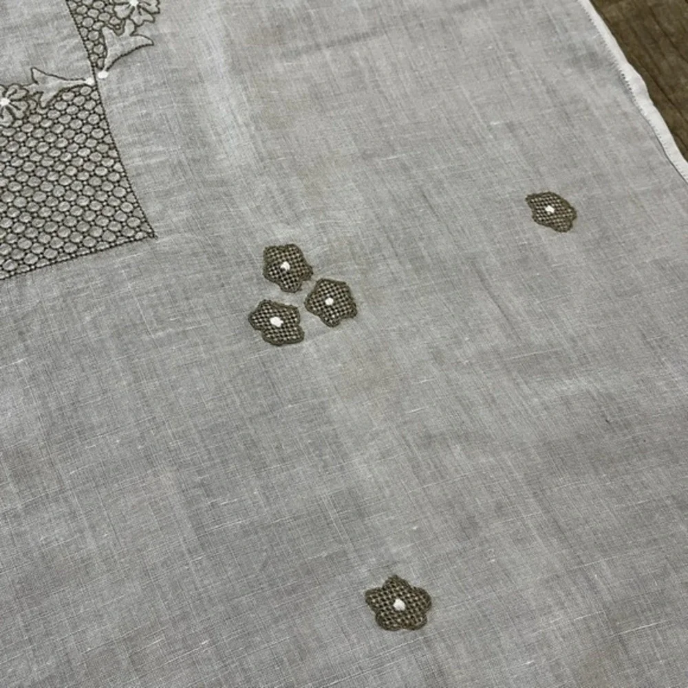 Vintage Cream Linen Tablecloth Topper 31
